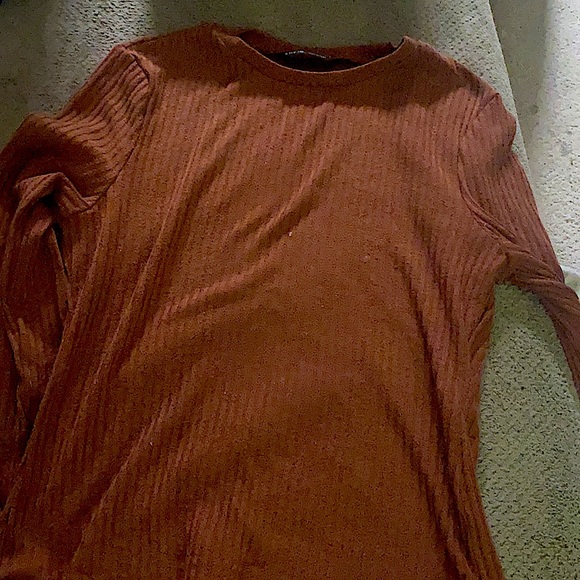 shein long sleeved maroon shirt - Picture 2 of 2